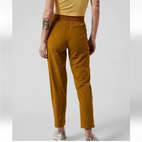 Nwot Athleta Brooklyn Mid Rise Ankle Pant Brass Yellow Gold size 4 - Picture 2 of 8